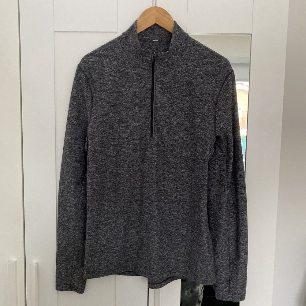 Lululemon men’s t-shirt, size M, in color gray,  athletic shirt half zip